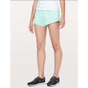 Lululemon Hotty Hot Short II Long 4" Size 6 Tall